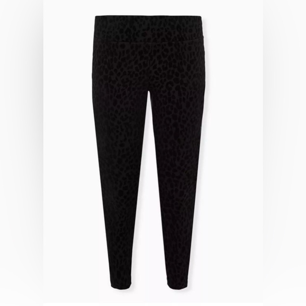 Torrid Pants Pixie Skinny Studio Luxe Ponte High-Rise Flocked Print Pant 3 3X - Picture 2 of 13